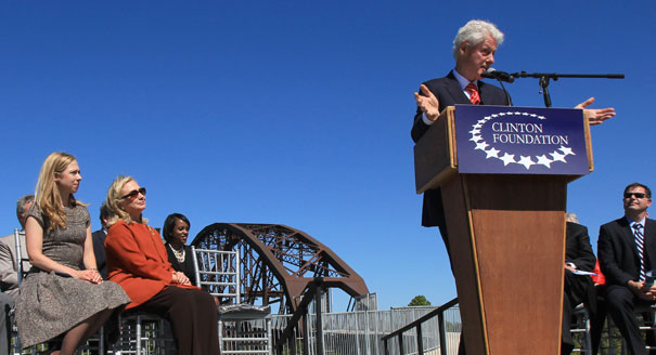 110930_clintons_bridge_ap_328