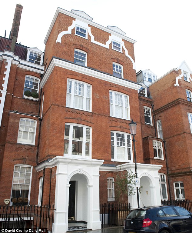 Location: The body of William 'Bill' Broeksmit, 58, was found at his home in South Kensington, central London Read more: http://www.dailymail.co.uk/news/article-2547343/Former-executive-Deutsche-Bank-hanged-Kensington-home